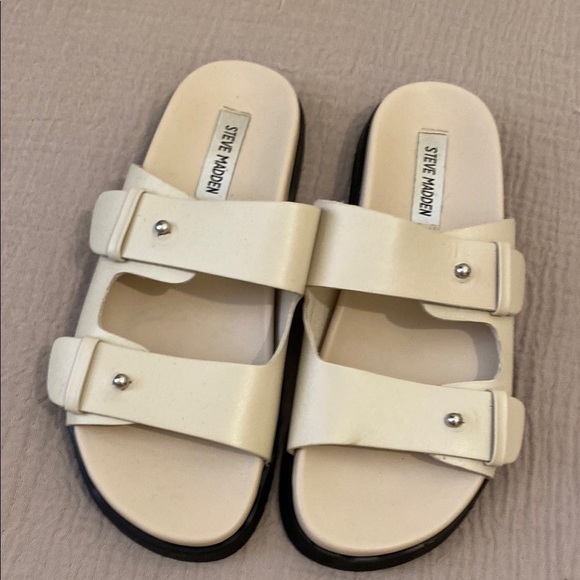 Steve Madden Mariel Ivory Slide Sandals. Size 8 . Worn once - Picture 4 of 6